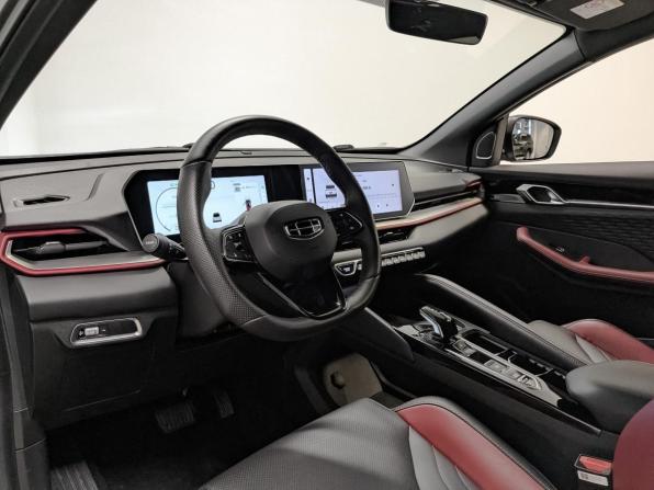 Geely Coolray I Рестайлинг с пробегом 2024 года, цена 2 290 000 рублей, 38078 км, внедорожник, Автокод Объявления