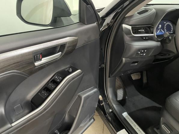 Toyota Highlander IV (XU70) с пробегом 2026 года, цена 5 350 000 рублей, 22 км, внедорожник, Автокод Объявления