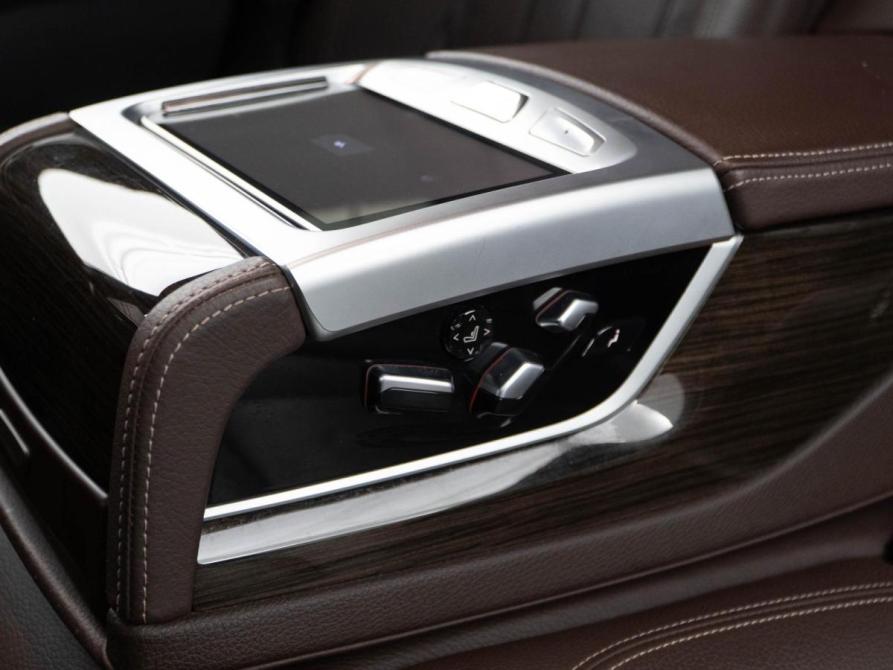 BMW 7 серии VI (G11/G12) Рестайлинг Москва  - изображение 13