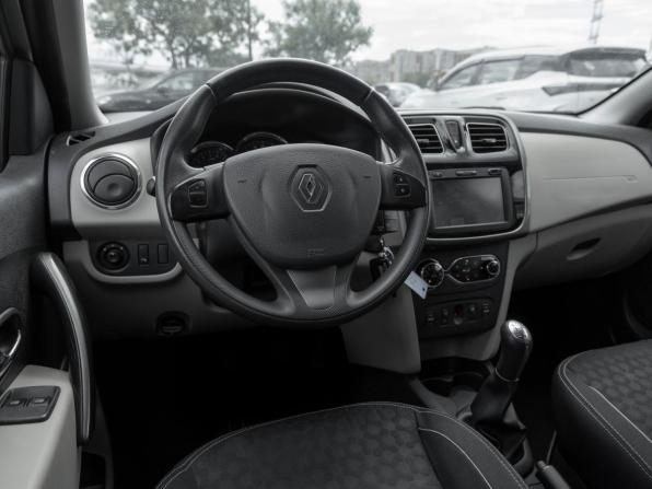 Renault Logan II с пробегом 2014 года, цена 730 000 рублей, 90377 км, седан, Автокод Объявления