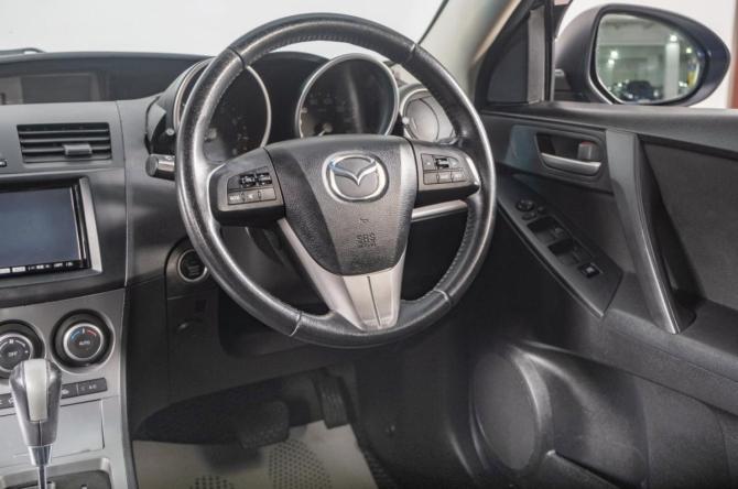 Mazda Axela II с пробегом 2010 года, цена 899 000 рублей, 142000 км, хэтчбек, Автокод Объявления