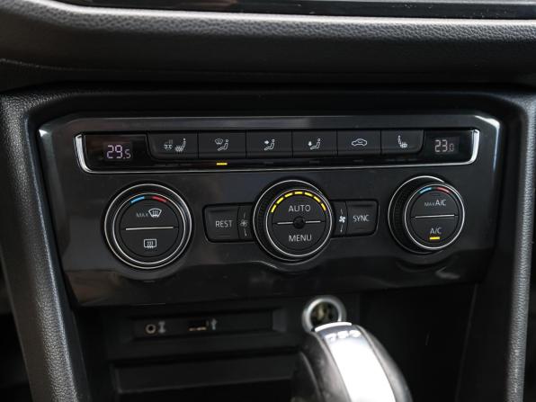 Volkswagen Tiguan II с пробегом 2017 года, цена 2 198 000 рублей, 182000 км, внедорожник, Автокод Объявления