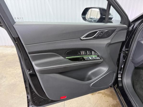 Hongqi HS3 с пробегом 2025 года, цена 2 897 000 рублей, 5328 км, внедорожник, Автокод Объявления
