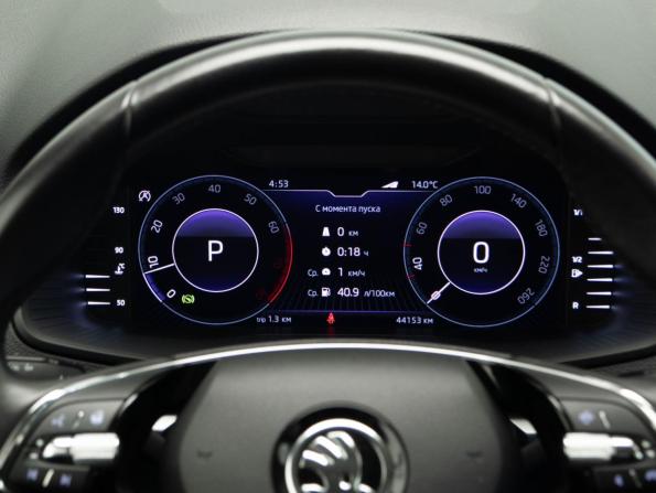 Skoda Karoq I Рестайлинг с пробегом 2021 года, цена 2 475 000 рублей, 44000 км, внедорожник, Автокод Объявления