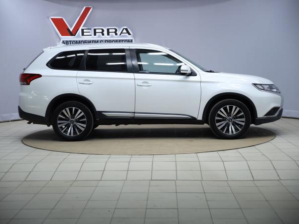 Mitsubishi Outlander III Рестайлинг 3 с пробегом 2019 года, цена 2 190 000 рублей, 109863 км, внедорожник, Автокод Объявления
