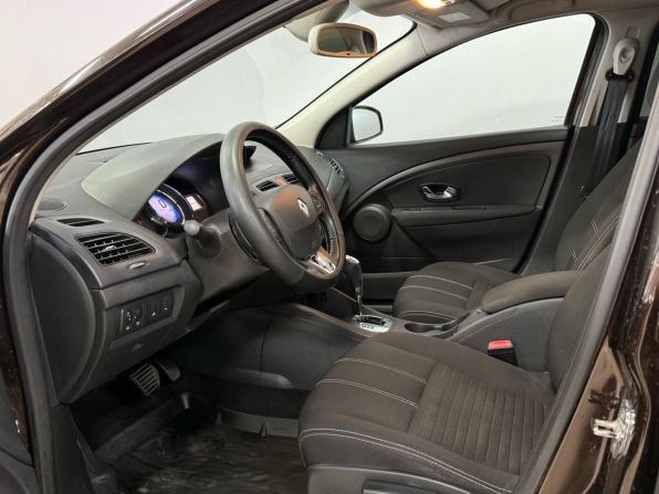 Renault Fluence I Рестайлинг с пробегом 2016 года, цена 720 000 рублей, 180136 км, седан, Автокод Объявления
