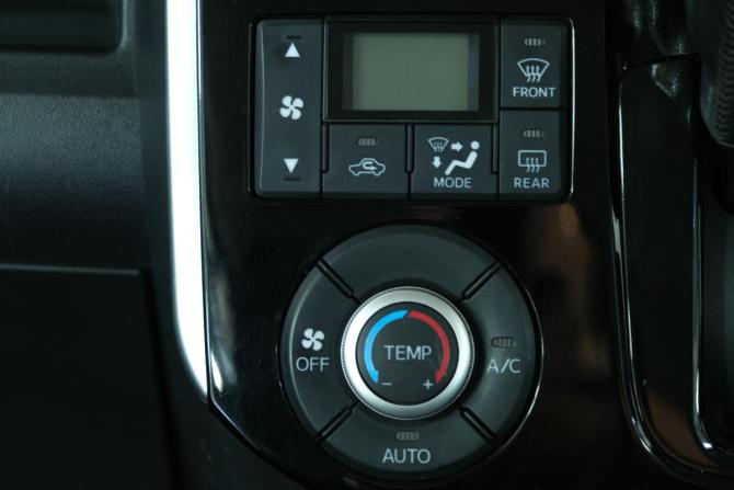 Daihatsu Tanto III с пробегом 2014 года, цена 939 000 рублей, 148000 км, микровэн, Автокод Объявления