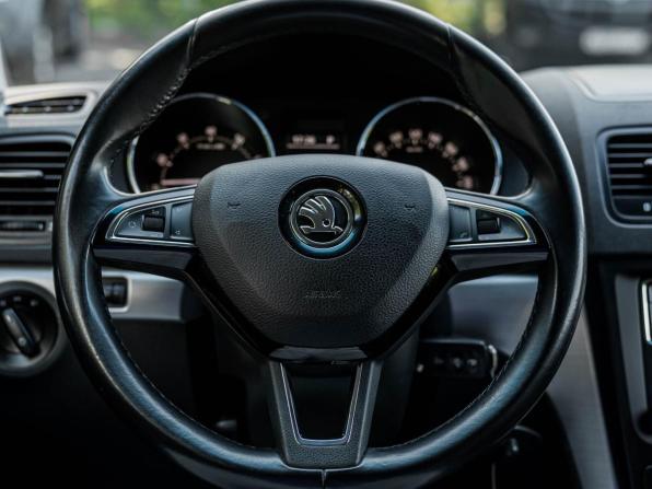 Skoda Yeti I Рестайлинг с пробегом 2014 года, цена 879 000 рублей, 152491 км, внедорожник, Автокод Объявления