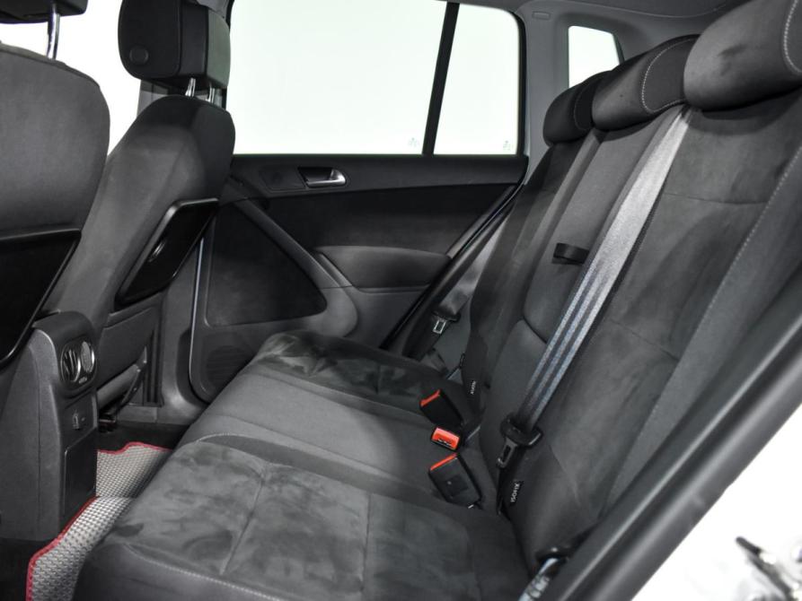 Volkswagen Tiguan I Рестайлинг Санкт-Петербург  - изображение 12
