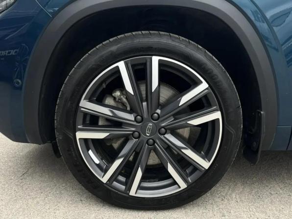 Geely Monjaro I с пробегом 2023 года, цена 3 500 000 рублей, 34681 км, внедорожник, Автокод Объявления