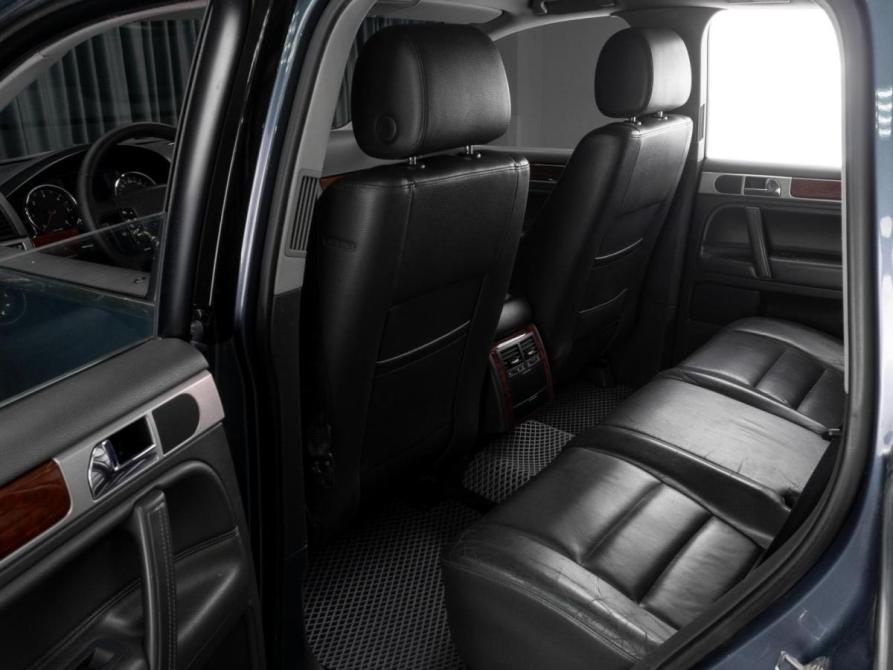 Volkswagen Touareg I Рестайлинг Тюмень  - изображение 11