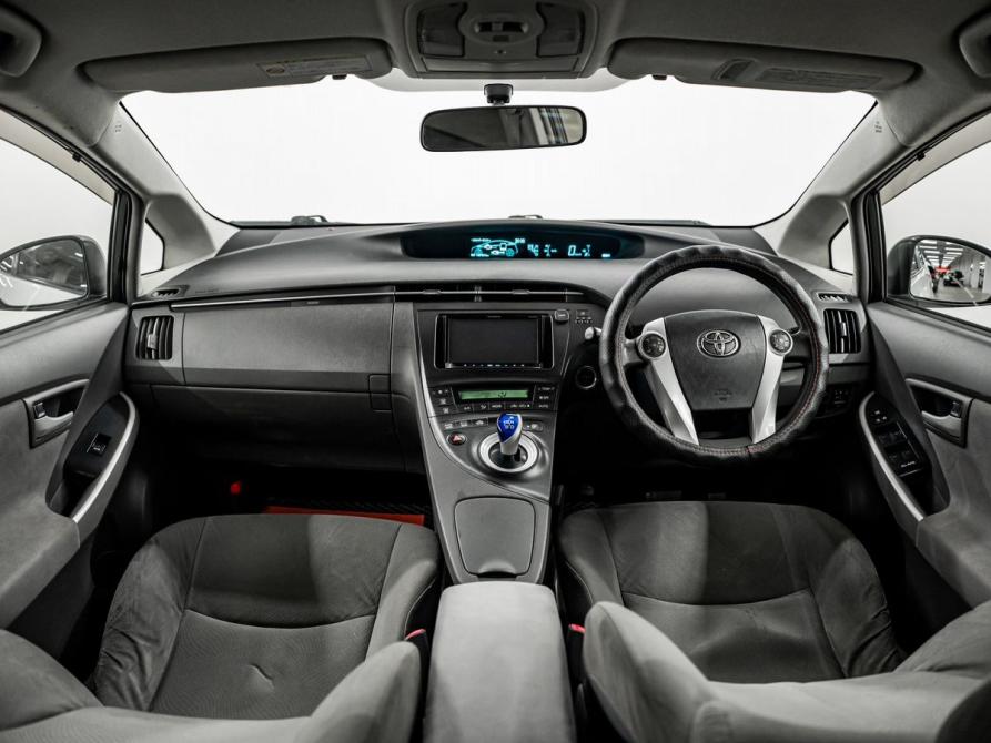 Toyota Prius III (XW30) Красноярск  - изображение 9