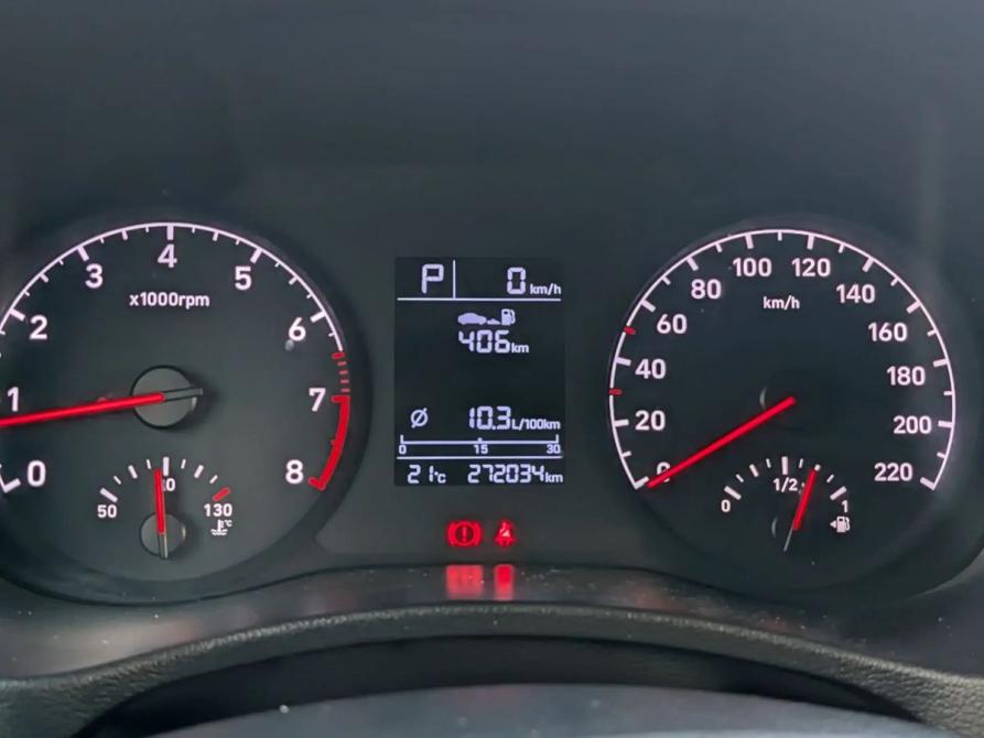 Hyundai Solaris II Москва  - изображение 12