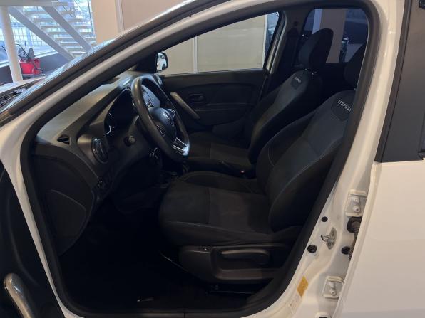 Renault Logan II Рестайлинг с пробегом 2020 года, цена 1 037 000 рублей, 125481 км, седан, Автокод Объявления