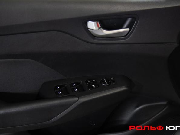 Hyundai Solaris II с пробегом 2017 года, цена 1 398 000 рублей, 45342 км, седан, Автокод Объявления
