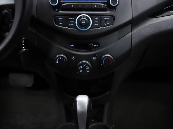 Chevrolet Spark III (M300) Рестайлинг с пробегом 2021 года, цена 890 000 рублей, 159812 км, хэтчбек, Автокод Объявления