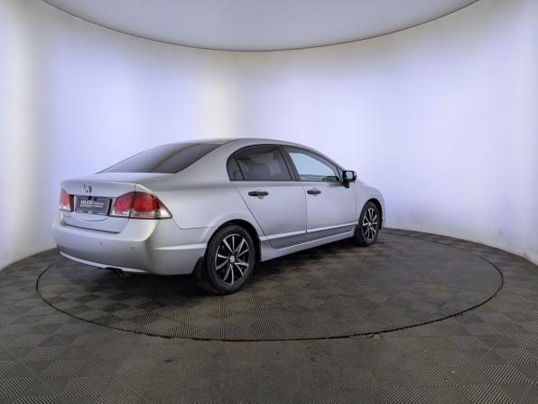 Honda Civic VIII Рестайлинг с пробегом 2009 года, цена 1 100 000 рублей, 157622 км, седан, Автокод Объявления