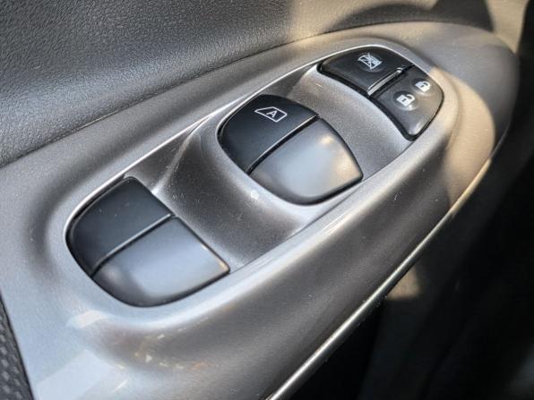 Nissan Juke I с пробегом 2012 года, цена 880 000 рублей, 199614 км, внедорожник, Автокод Объявления