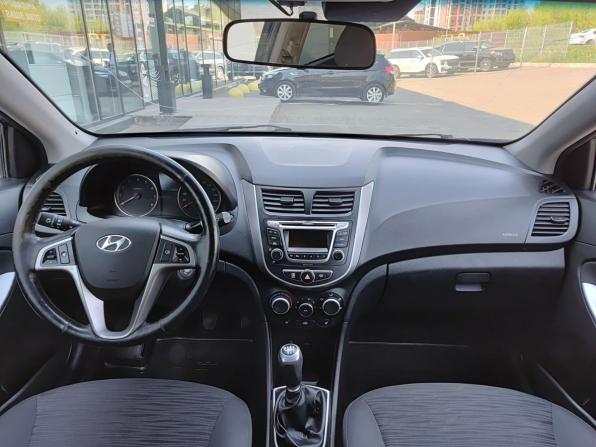 Hyundai Solaris I Рестайлинг с пробегом 2014 года, цена 399 800 рублей, 260000 км, седан, Автокод Объявления