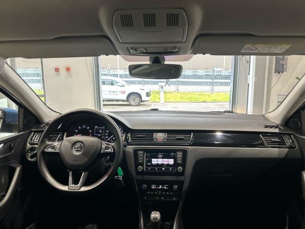 Skoda Rapid I с пробегом 2015 года, цена 1 270 000 рублей, 69353 км, лифтбек, Автокод Объявления