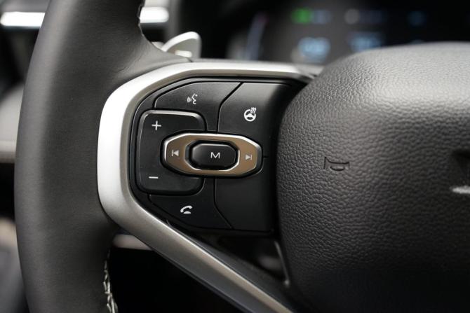 Haval Jolion I Рестайлинг с пробегом 2023 года, цена 2 075 000 рублей, 27500 км, внедорожник, Автокод Объявления