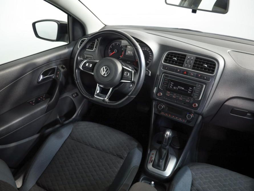 Volkswagen Polo V Рестайлинг Санкт-Петербург  - изображение 9