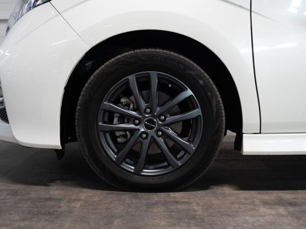 Honda Stepwgn V с пробегом 2016 года, цена 1 900 000 рублей, 136900 км, минивэн, Автокод Объявления