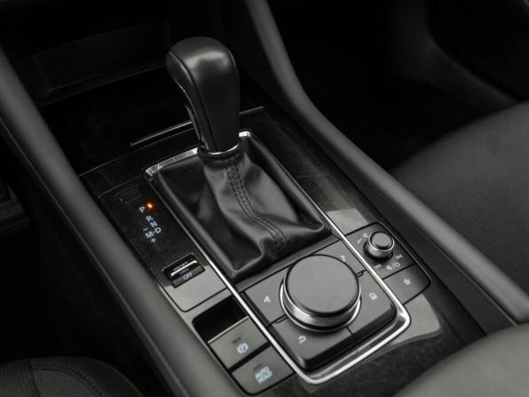 Mazda 3 IV (BP) с пробегом 2019 года, цена 2 230 000 рублей, 71708 км, седан, Автокод Объявления