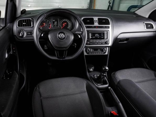 Volkswagen Polo V Рестайлинг с пробегом 2016 года, цена 1 039 000 рублей, 113631 км, седан, Автокод Объявления
