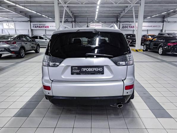 Mitsubishi Outlander II с пробегом 2008 года, цена 910 000 рублей, 105000 км, внедорожник, Автокод Объявления