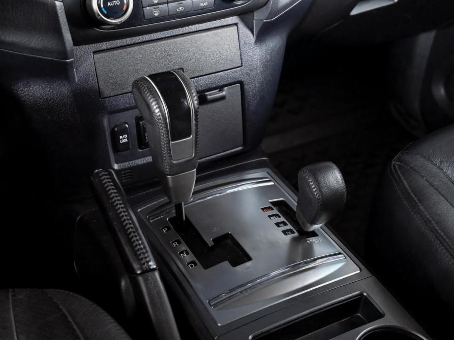 Mitsubishi Pajero IV Рестайлинг 1 Екатеринбург  - изображение 15