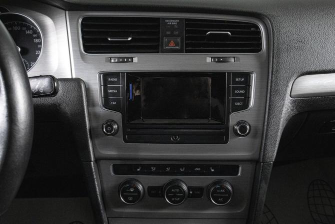 Volkswagen Golf VII с пробегом 2013 года, цена 1 069 000 рублей, 93331 км, универсал, Автокод Объявления