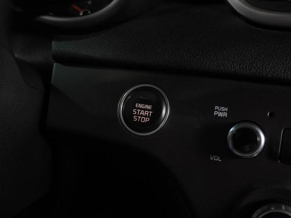 Kia Sportage IV Рестайлинг с пробегом 2019 года, цена 2 499 000 рублей, 111373 км, внедорожник, Автокод Объявления