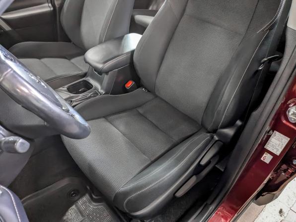 Toyota RAV4 IV (XA40) Рестайлинг с пробегом 2018 года, цена 2 315 000 рублей, 87452 км, внедорожник, Автокод Объявления