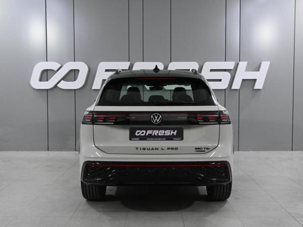 Volkswagen Tiguan II Рестайлинг (China Market) с пробегом 2026 года, цена 4 799 000 рублей, 40 км, внедорожник, Автокод Объявления