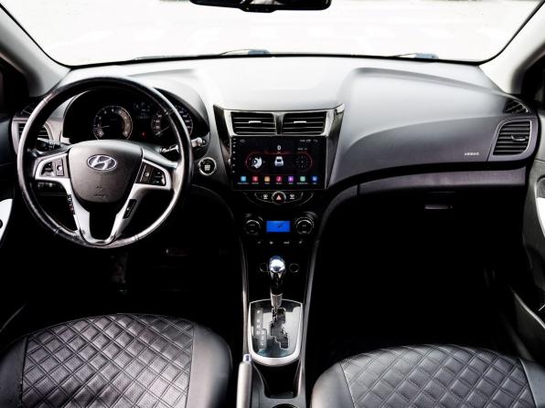 Hyundai Solaris I с пробегом 2012 года, цена 890 000 рублей, 251069 км, седан, Автокод Объявления