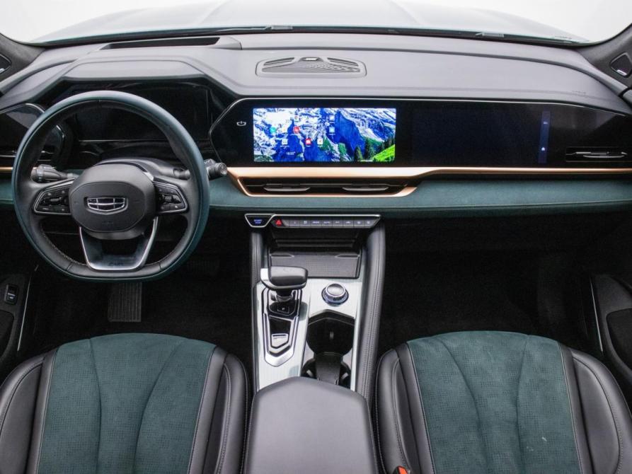 Geely Monjaro I Москва  - изображение 13
