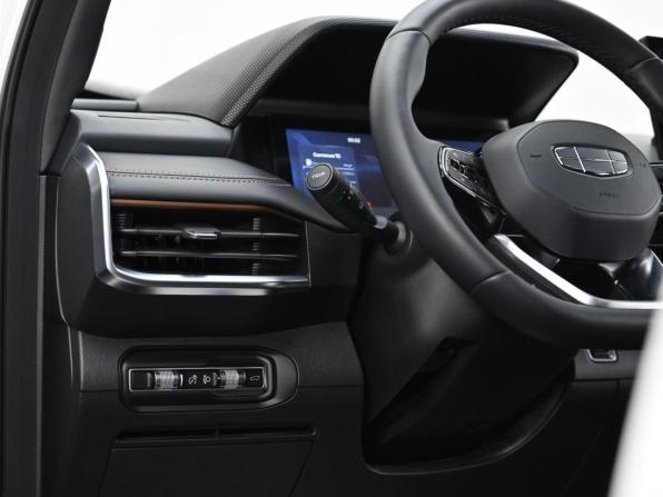 Geely Okavango I Рестайлинг с пробегом 2024 года, цена 2 699 000 рублей, 32000 км, внедорожник, Автокод Объявления