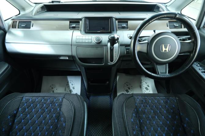 Honda Stepwgn III с пробегом 2008 года, цена 1 399 000 рублей, 238000 км, минивэн, Автокод Объявления