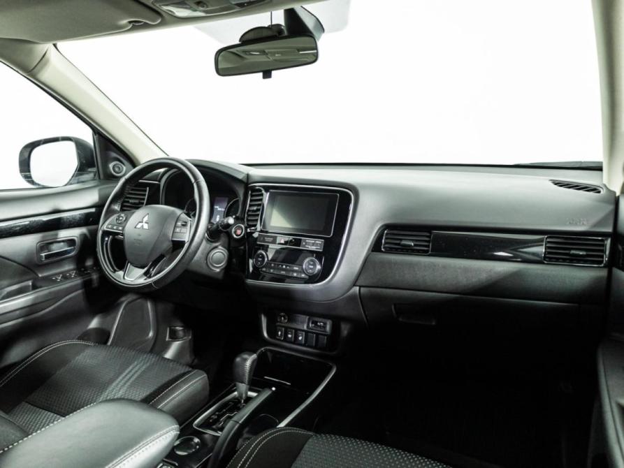 Mitsubishi Outlander III Рестайлинг 3 Санкт-Петербург  - изображение 9