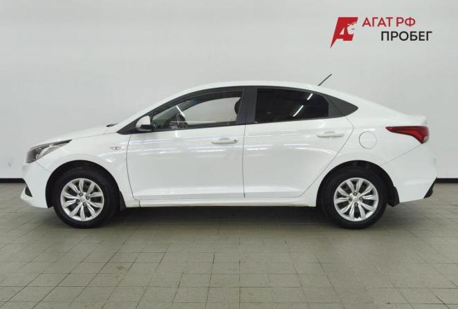 Hyundai Solaris II с пробегом 2018 года, цена 869 000 рублей, 223710 км, седан, Автокод Объявления