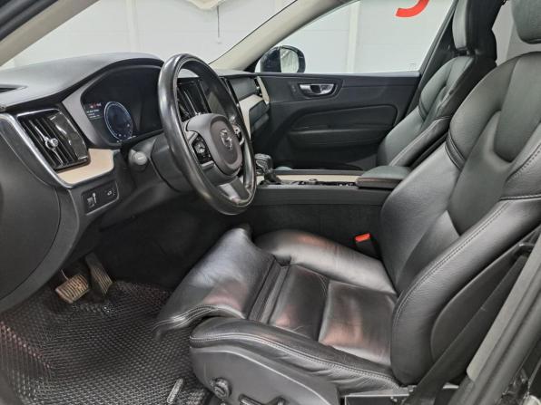 Volvo XC60 II с пробегом 2021 года, цена 3 390 000 рублей, 131146 км, внедорожник, Автокод Объявления