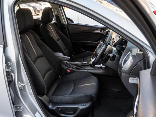 Mazda Axela III Рестайлинг с пробегом 2018 года, цена 1 475 000 рублей, 125124 км, хэтчбек, Автокод Объявления