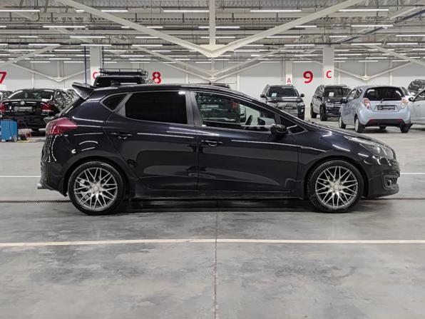 Kia Ceed II Рестайлинг с пробегом 2016 года, цена 1 049 000 рублей, 236468 км, хэтчбек, Автокод Объявления