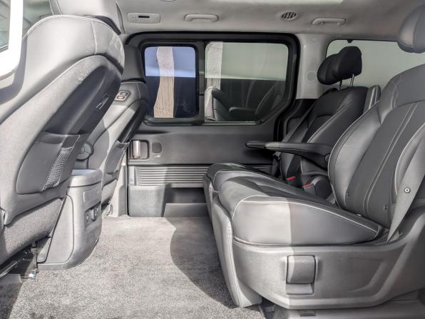 Hyundai Staria I с пробегом 2023 года, цена 4 850 000 рублей, 48774 км, минивэн, Автокод Объявления