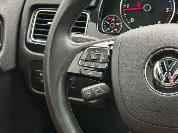 Volkswagen Touareg II с пробегом 2014 года, цена 2 490 000 рублей, 209271 км, внедорожник, Автокод Объявления