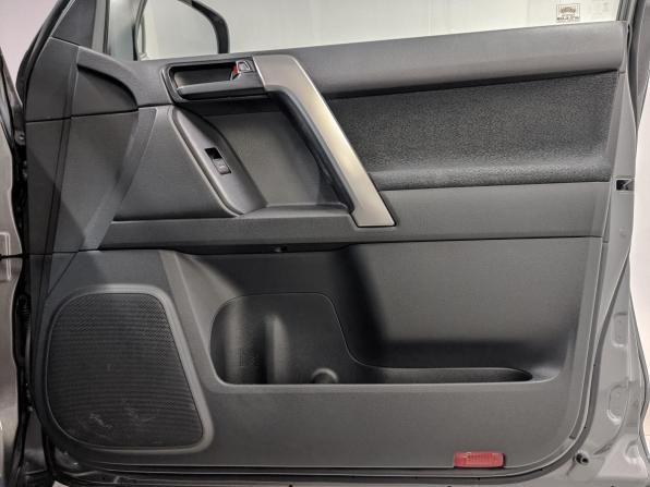 Toyota Land Cruiser Prado 150 Series Рестайлинг 3 с пробегом 2021 года, цена 6 770 000 рублей, 43037 км, внедорожник, Автокод Объявления