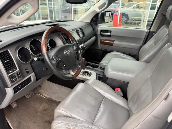 Toyota Sequoia II с пробегом 2010 года, цена 2 085 000 рублей, 454683 км, внедорожник, Автокод Объявления