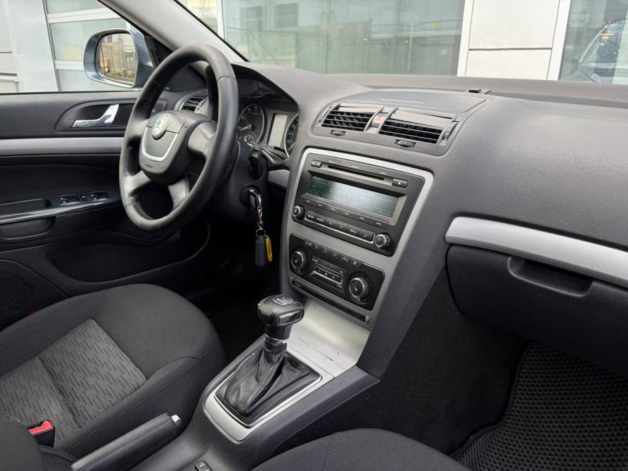 Skoda Octavia II (A5) Рестайлинг Санкт-Петербург  - изображение 18