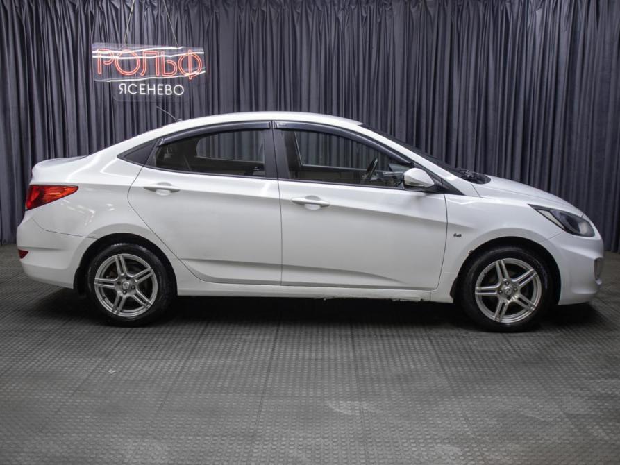 Hyundai Solaris I Москва  - изображение 4
